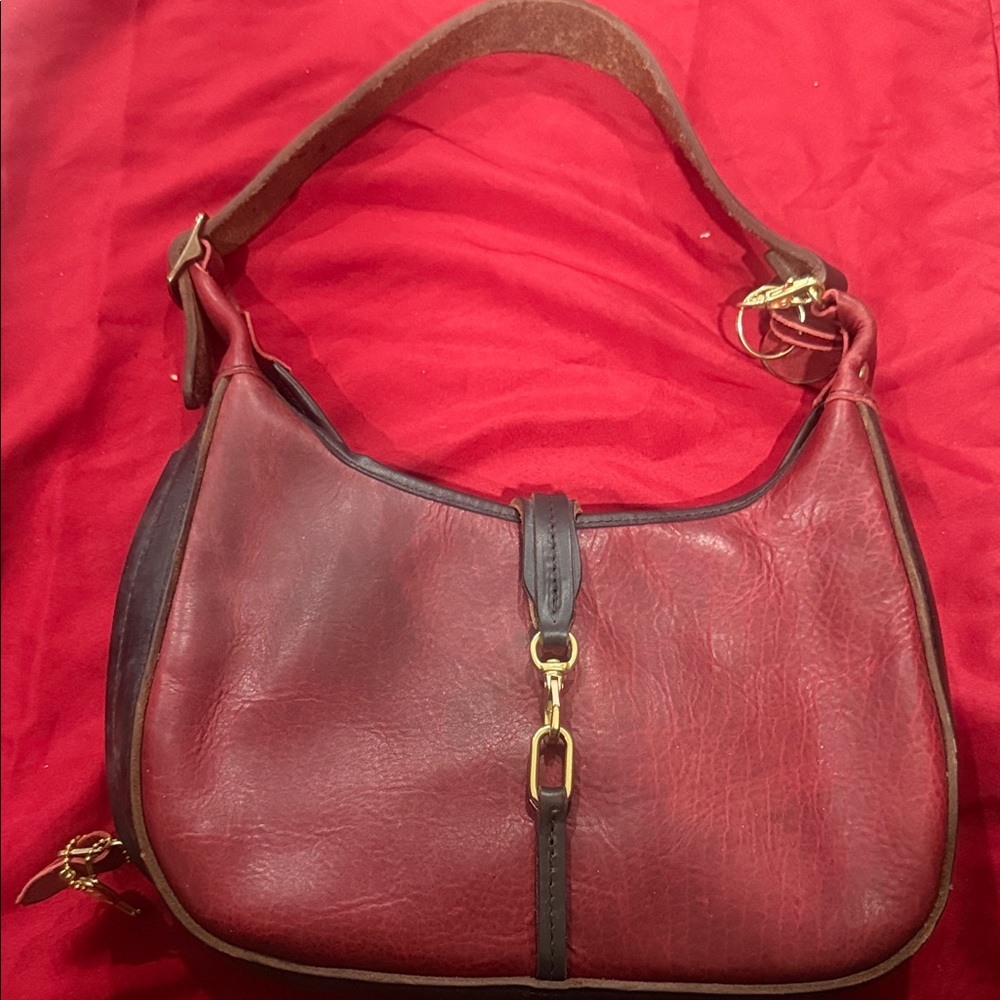 Elegant Red Leather Shoulder Bag